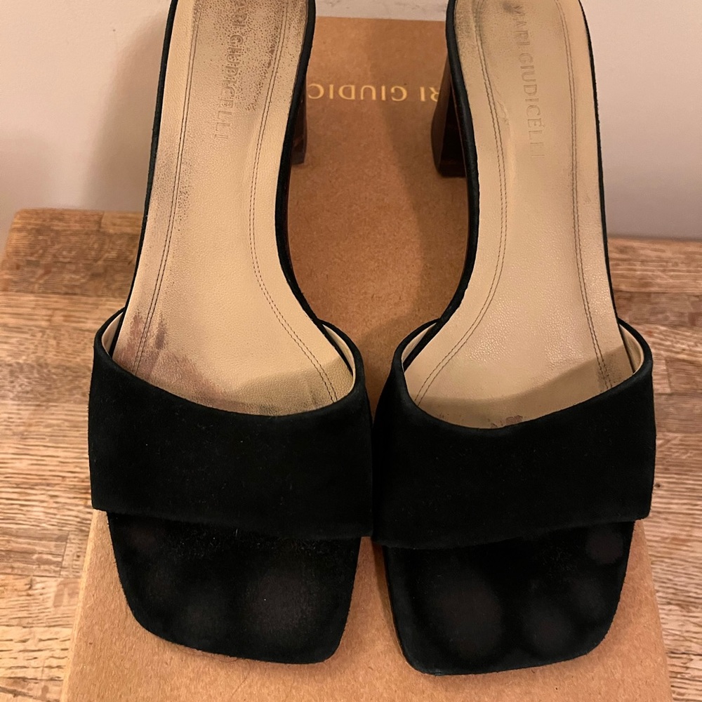Mari Giudicelli Carmen Sandals Black Suede